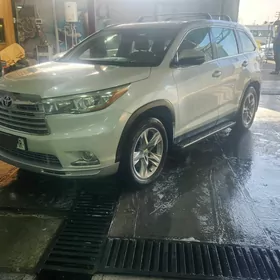 Toyota Highlander 2016