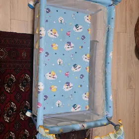 Кроватка детская