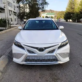 Toyota Camry 2022
