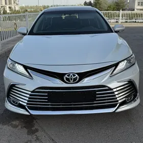 Toyota Camry 2022