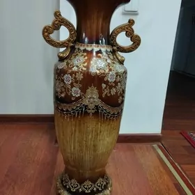 Ваза напольная, в двух цветах