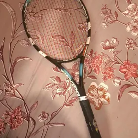 ракетка Babolat.