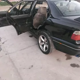 BMW 320 1992