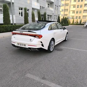 Kia K5 2021
