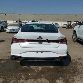 Hyundai Elantra 2021