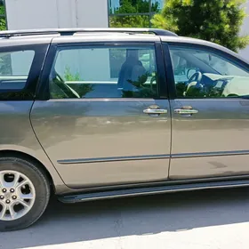 Toyota Sienna 2004