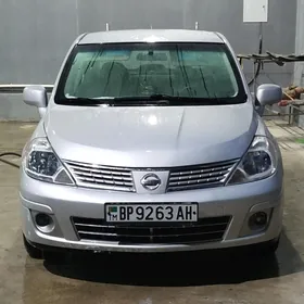 Nissan Versa 2010