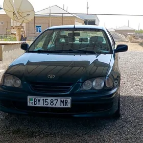 Toyota Avensis 2002