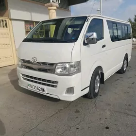 Toyota Hiace 2012
