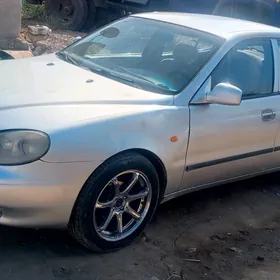 Daewoo Leganza 1998