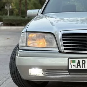 Mercedes-Benz E320 1996