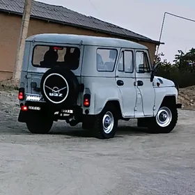 UAZ 469 2002