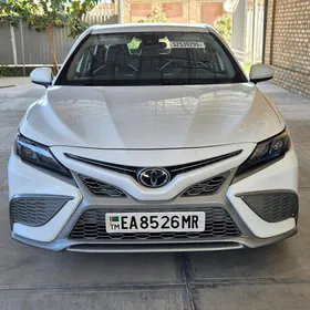 Toyota Camry 2021