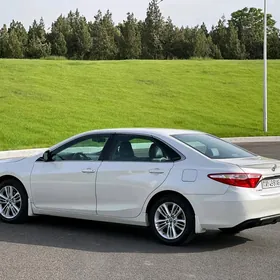 Toyota Camry 2015
