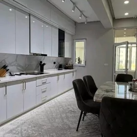  Satlyk Gurtly 4kom 1etaź