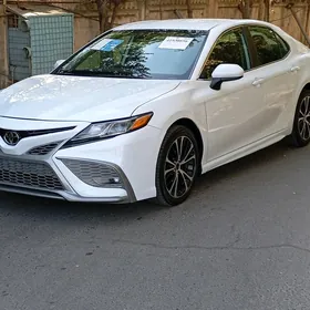 Toyota Camry 2020