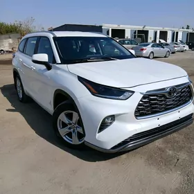 Toyota Highlander 2022