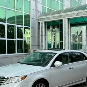 Toyota Avalon 2011