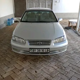 Toyota Camry 2000
