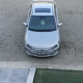 Hyundai Elantra 2020