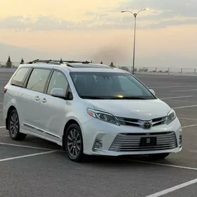 Toyota Sienna 2020