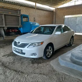 Toyota Camry 2010