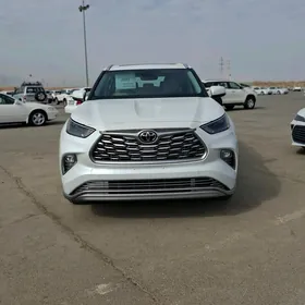 Toyota Highlander 2021