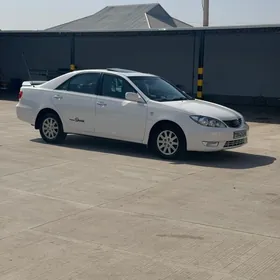 Toyota Camry 2004