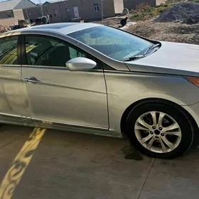 Hyundai Sonata 2011