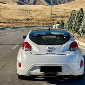 Hyundai Veloster 2013