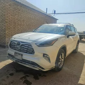 Toyota Highlander 2021