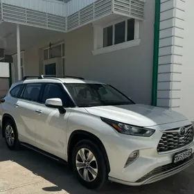 Toyota Highlander 2020