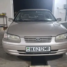 Toyota Camry 1998