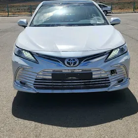 Toyota Camry 2024