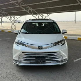 Toyota Sienna 2022