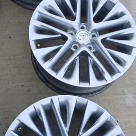 LEKSUS DISGA MORDA 18