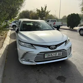 Toyota Camry 2023