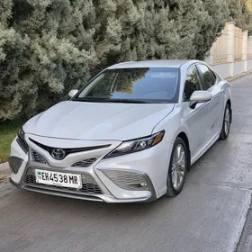 Toyota Camry 2022