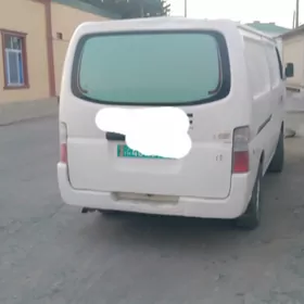 Toyota Hiace 2004