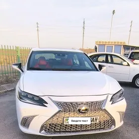 Lexus ES 350 2022