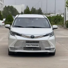 Toyota Sienna 2021