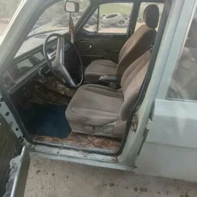 Gaz 24 1982