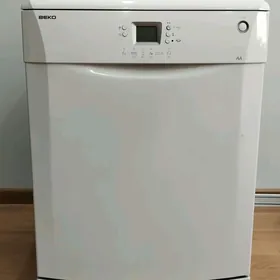 Продам посудомоечную машину