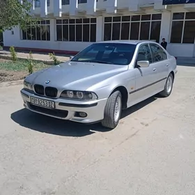 BMW E39 2000