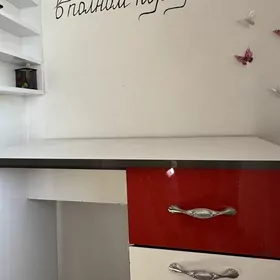 стол
