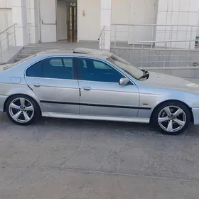 BMW E39 1998