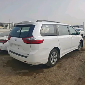 Toyota Sienna 2020