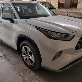 Toyota Highlander 2020
