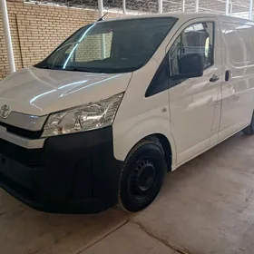 Toyota Hiace 2020