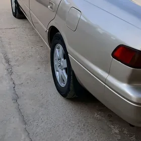 Toyota Camry 1998